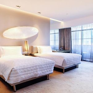 Double Beds Club Room Guest room